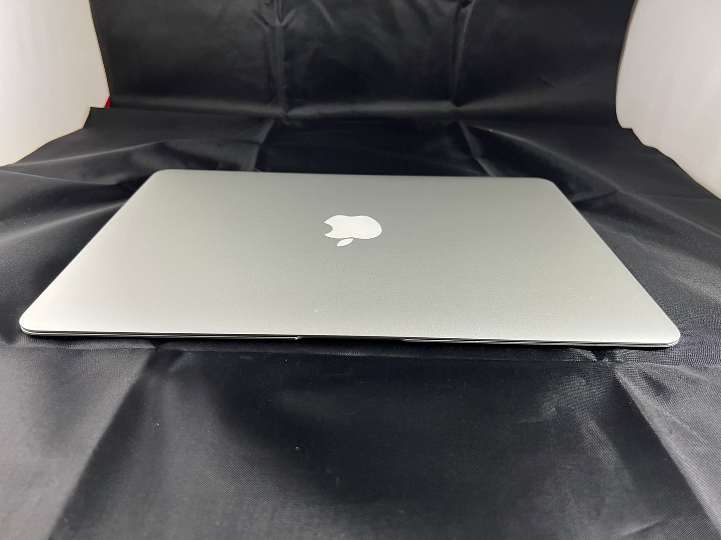Apple MacBook Air (13-Inch)