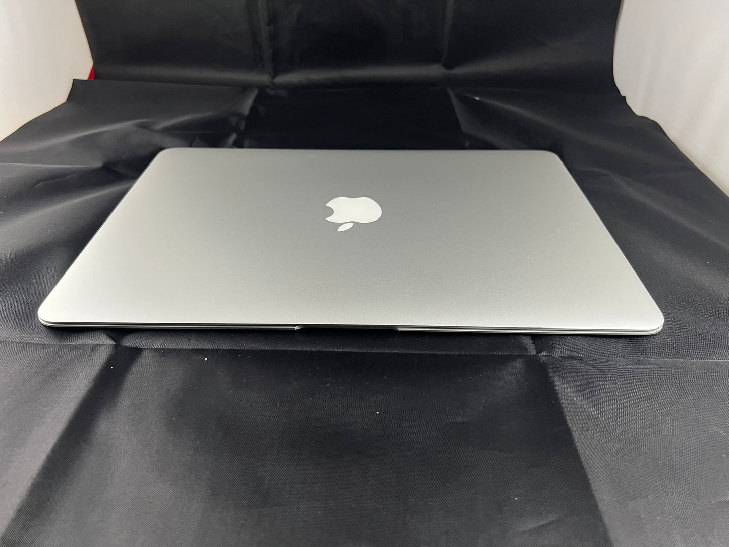 Apple MacBook Air (13-Inch, 8GB, 256GB)