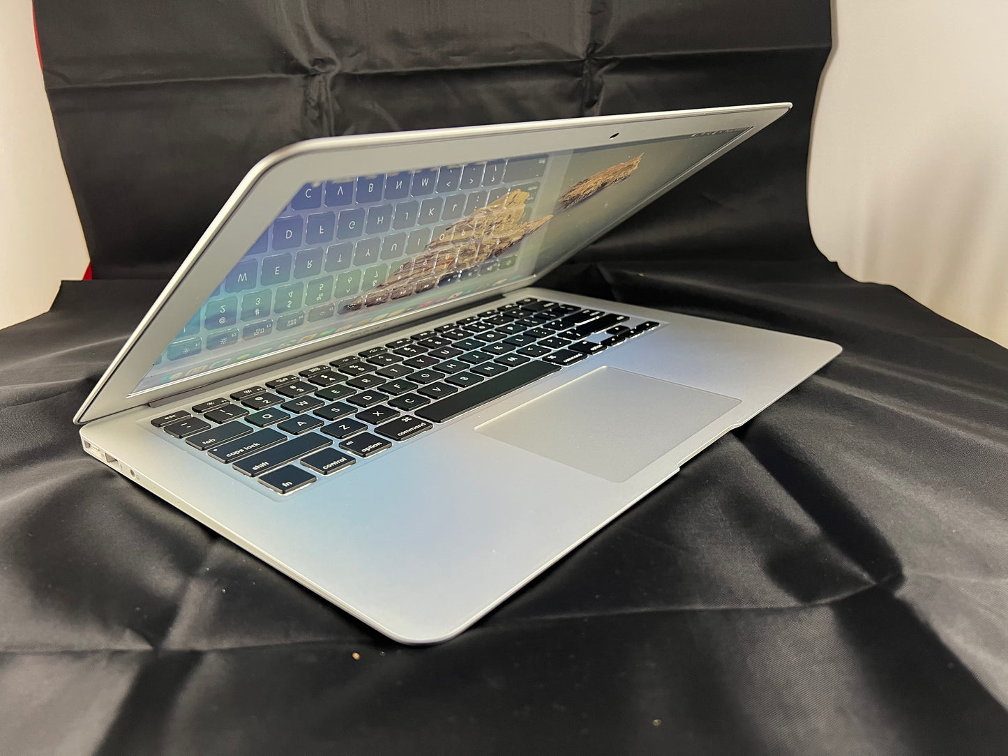 Apple MacBook Air (13-Inch, 8GB, 256GB)