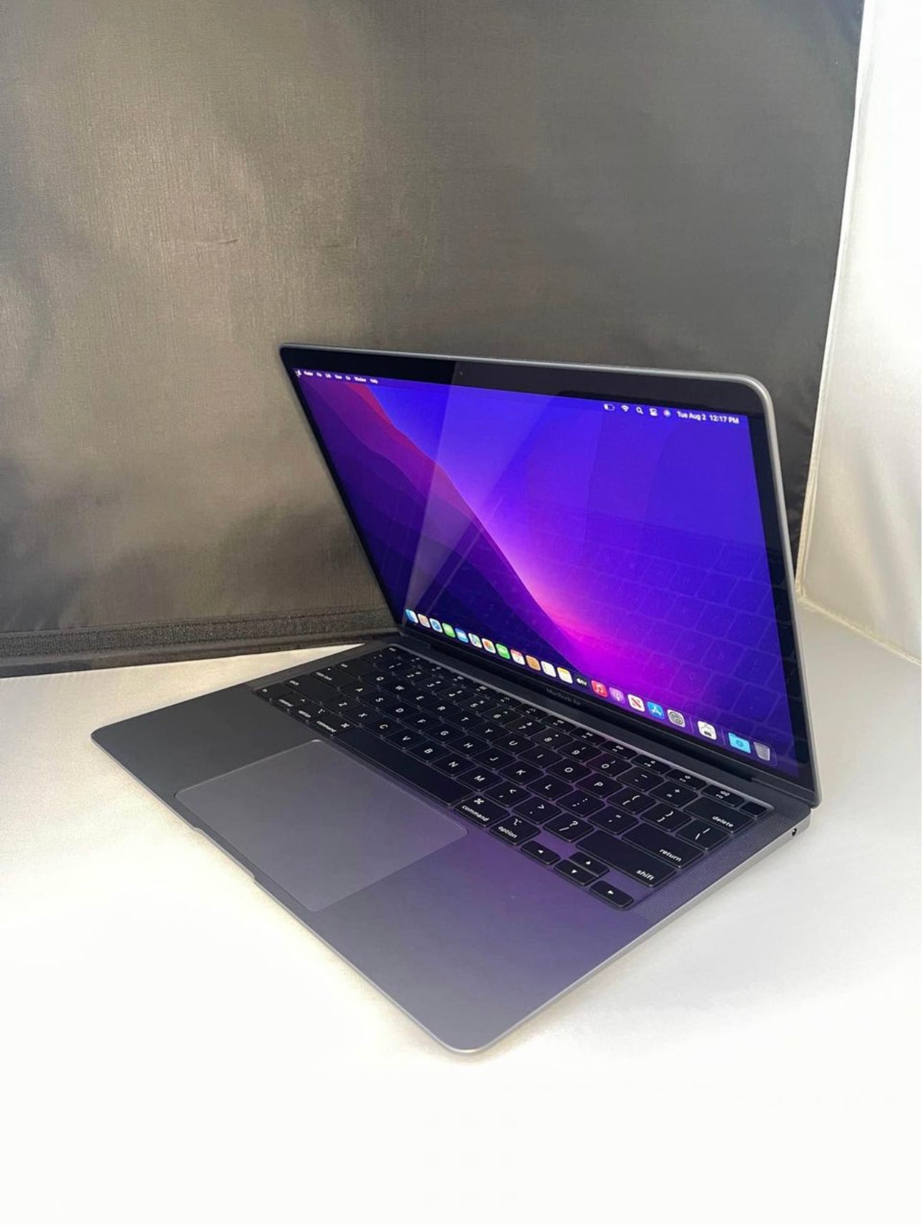 Apple MacBook Air (2020, Like New)